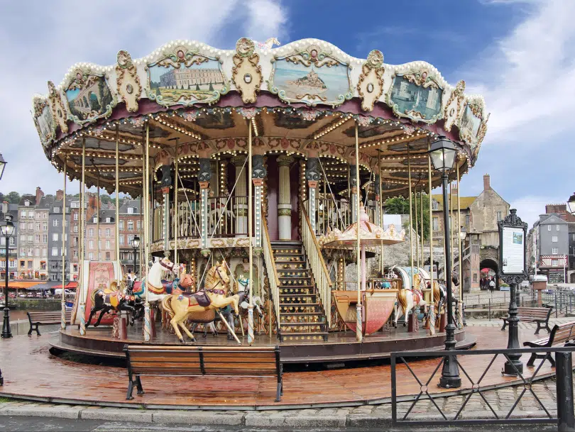 Ancien manège sur la place de Honfleur